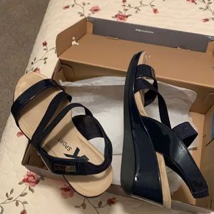 EUC/worn one time Anne Klein sandals